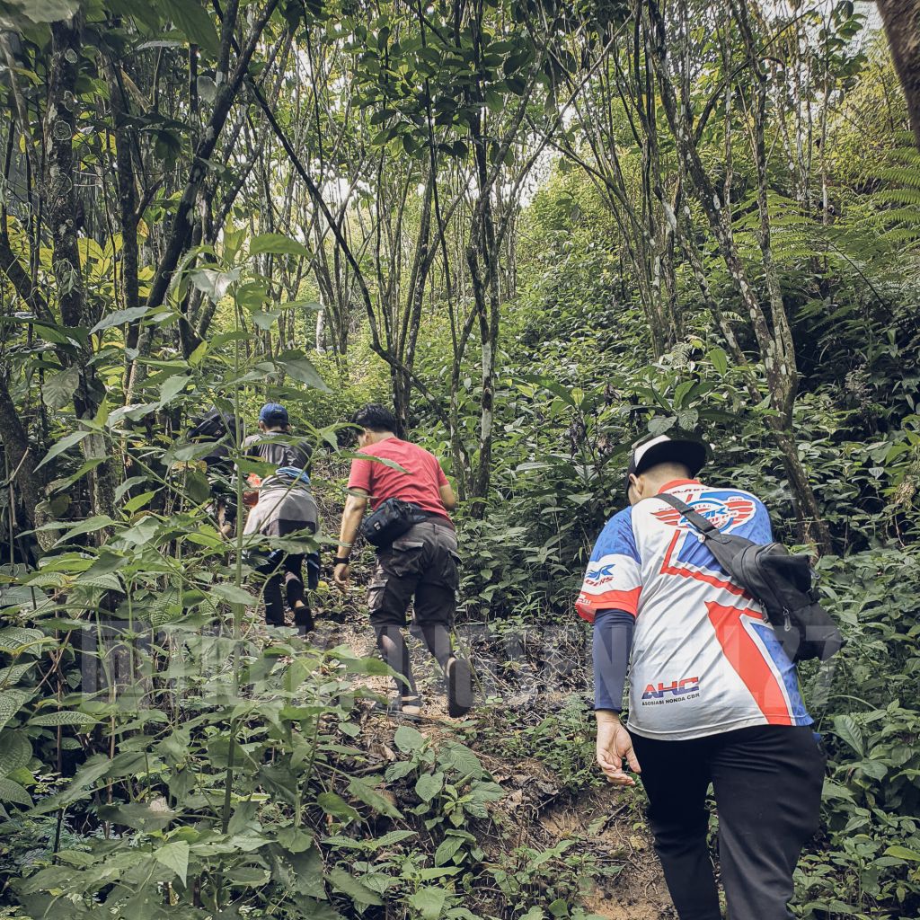 trekking sentul bogor menjadi tempat favorit olahraga 