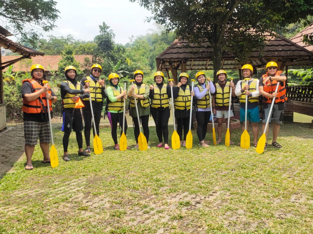 rafting arung jeram bogor