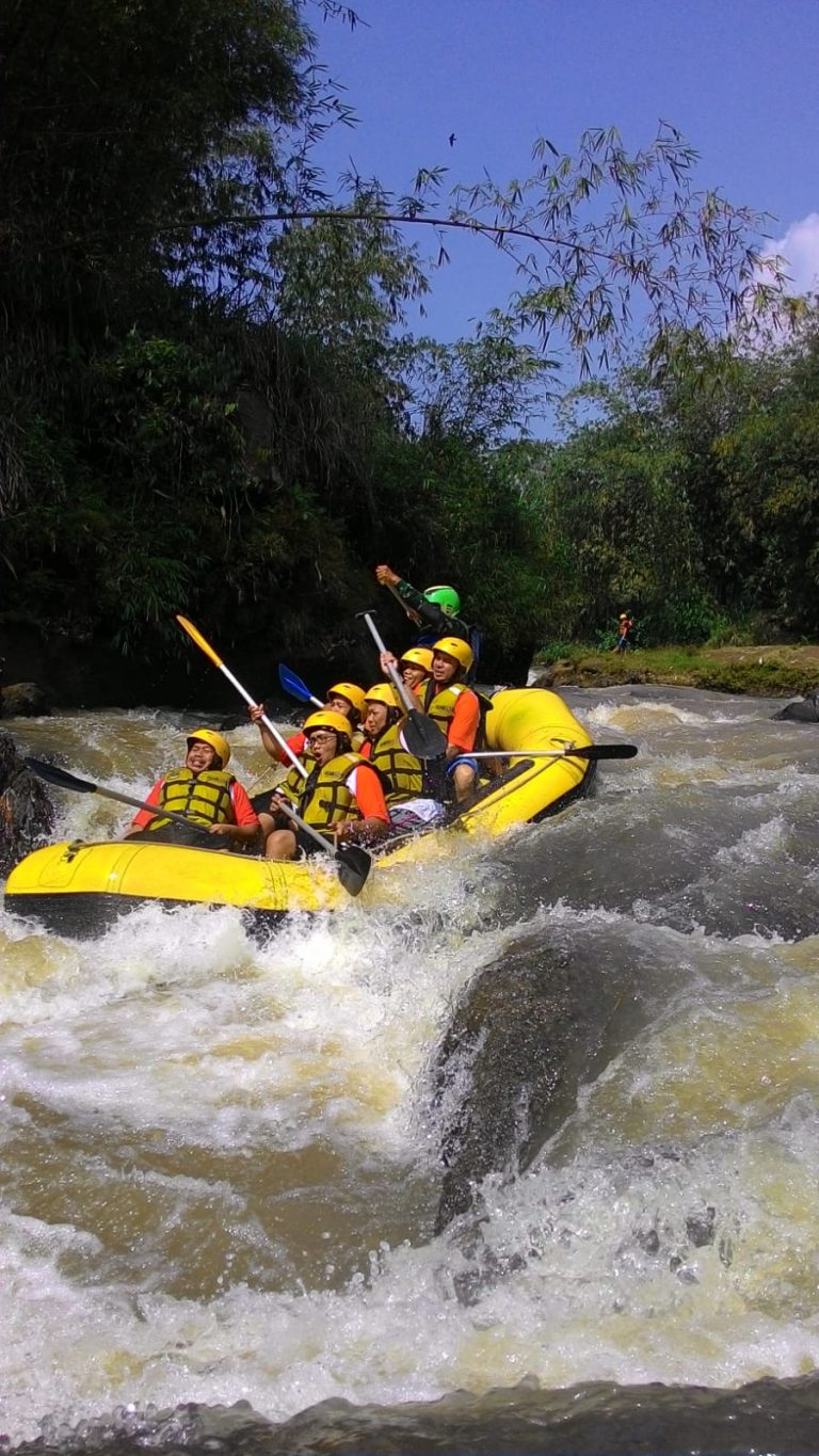 wisata rafting bogor