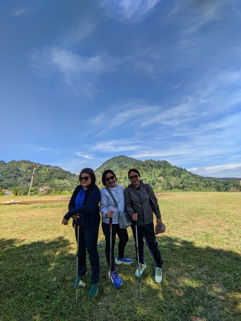 trekking sentul outing kantor