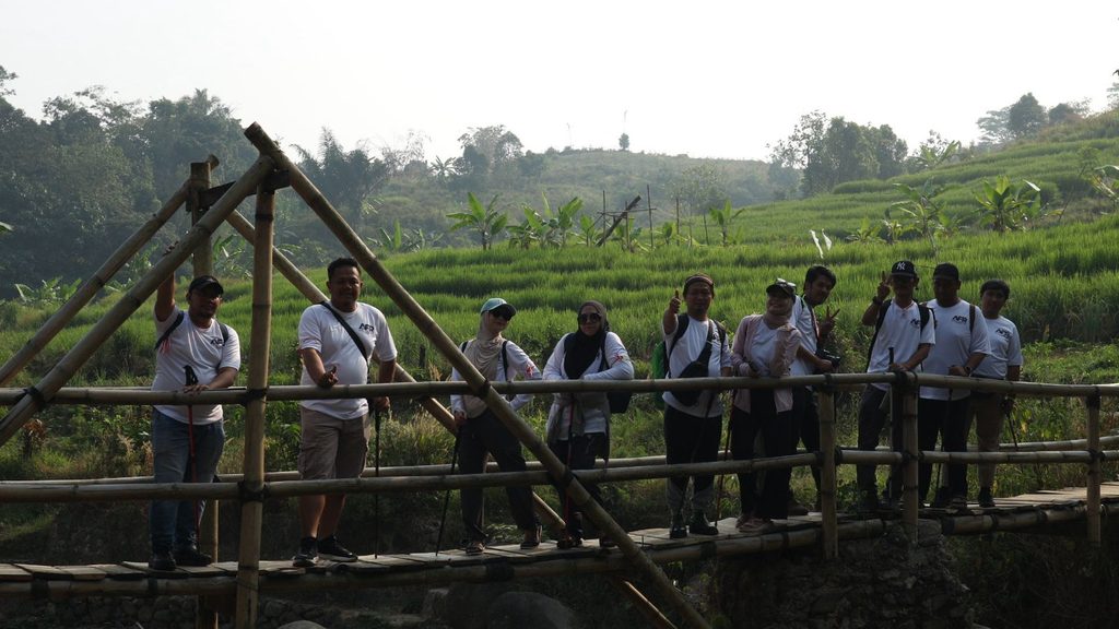 trekking sentul corporate gathering